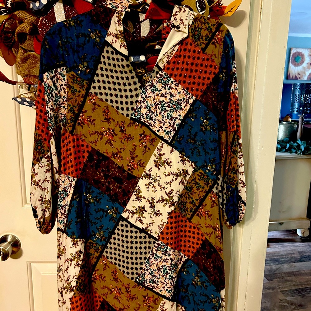 beautiful lined dress with fantastic fall colors size Med knee length